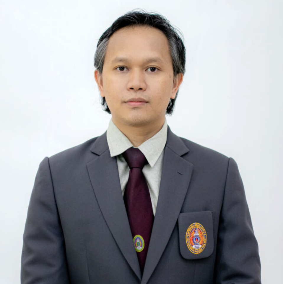 ประธานสโมสรฯ