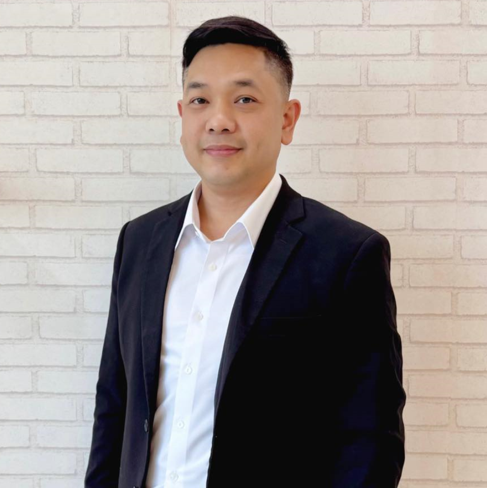 ประธานสโมสรฯ