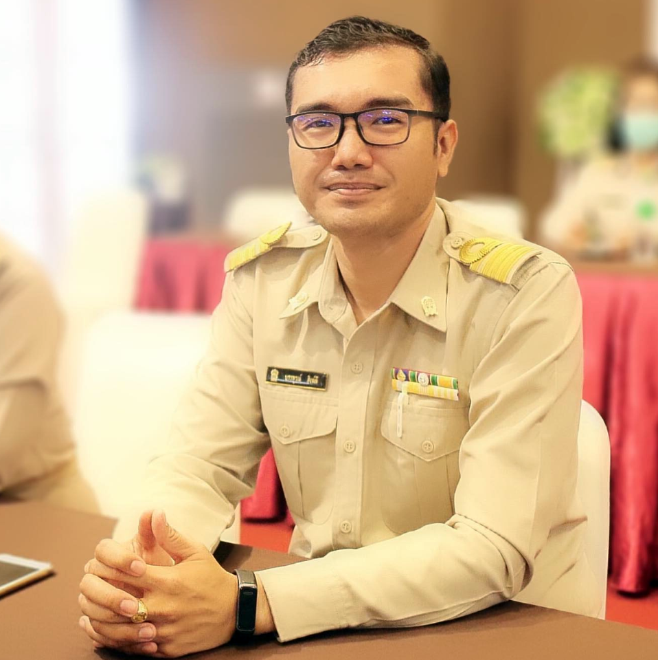 ประธานสโมสรฯ